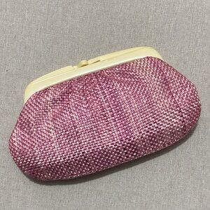 Made in Italy Woven Clutch-Pink-Plastic Lucite Frame/Closure-Cream-Kisslock-EUC